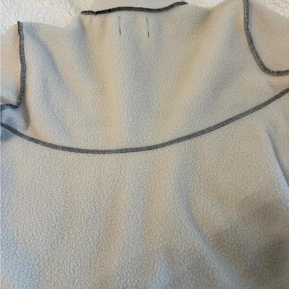 Urban Outfitters Cream Fleece Top - Picture 4 of 4